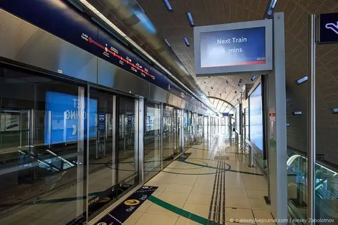 Путешествие по метро Дубая