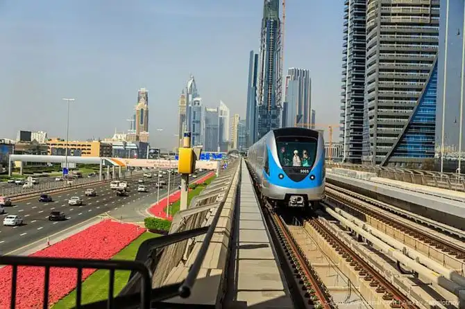 Путешествие по метро Дубая