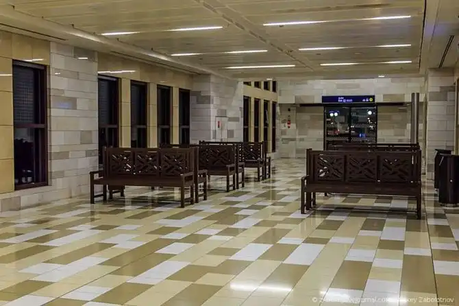 Путешествие по метро Дубая