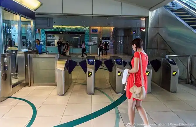 Путешествие по метро Дубая