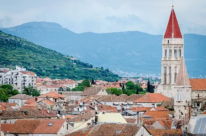Прогулка по историческому городу в Хорватии