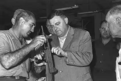 УЗИ. Человек-автомат