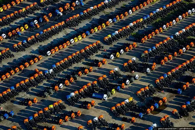 Набережные Челны и автомобильный завод КамАЗ с высоты