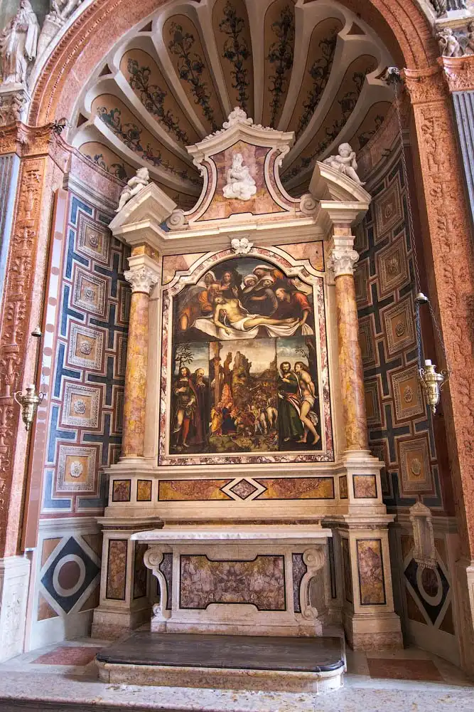 Прогулка по четырем соборам Вероны