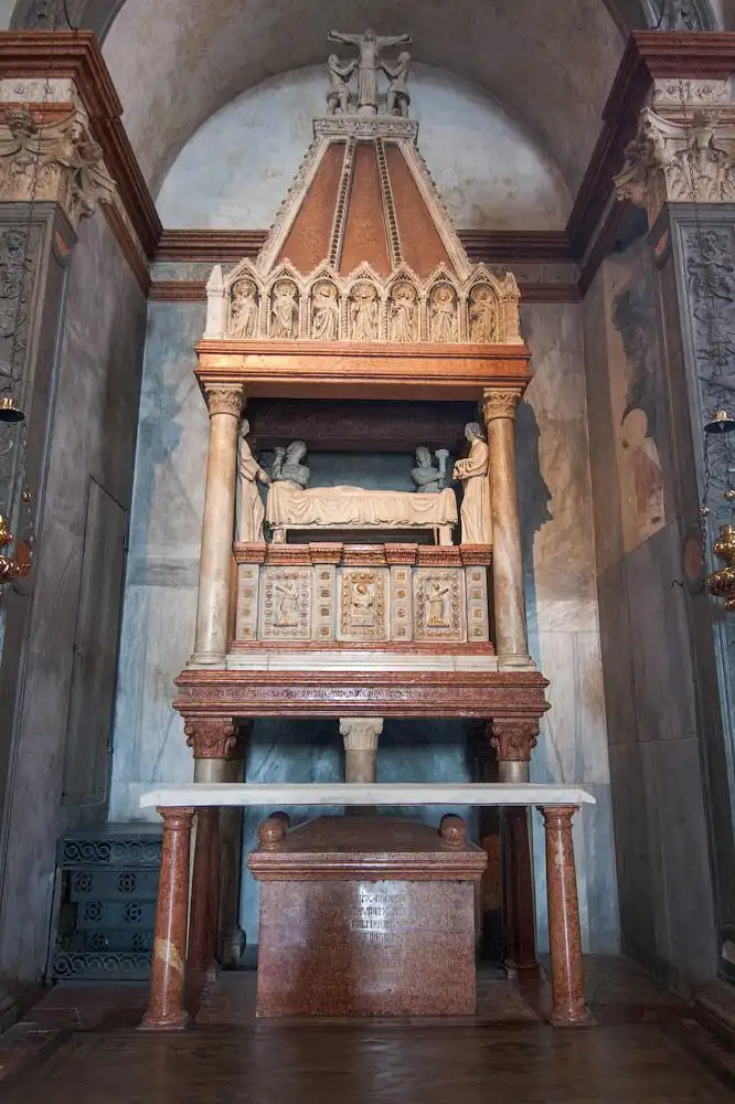 Прогулка по четырем соборам Вероны