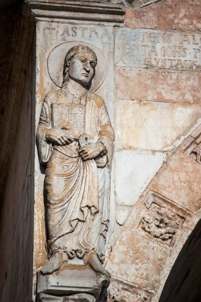 Прогулка по четырем соборам Вероны