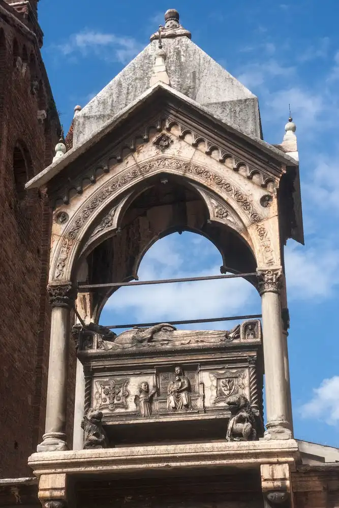 Прогулка по четырем соборам Вероны