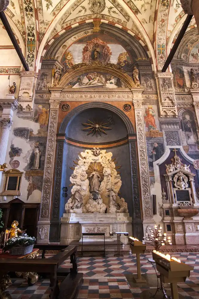 Прогулка по четырем соборам Вероны