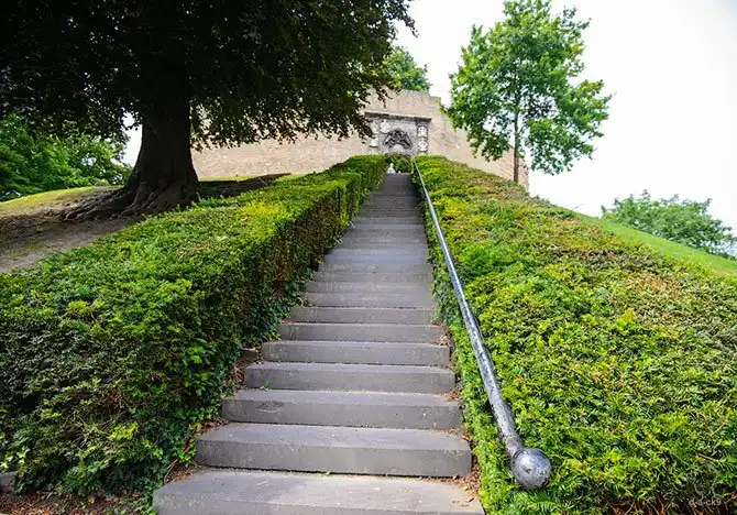 Прогулка по нидерландскому городу каналов