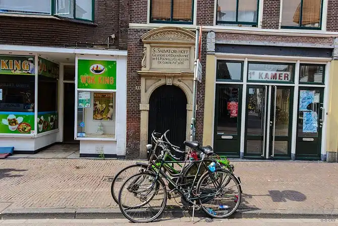 Прогулка по нидерландскому городу каналов