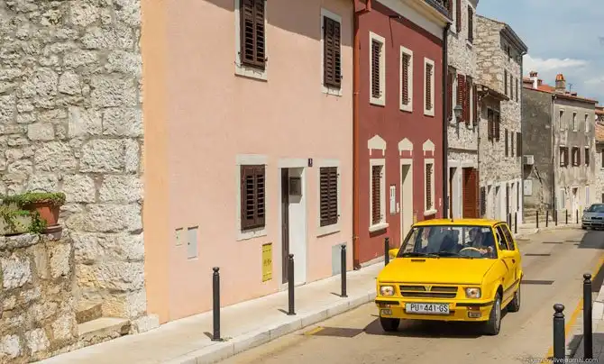Прогулка по цветной жемчужине Адриатики