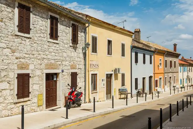 Прогулка по цветной жемчужине Адриатики