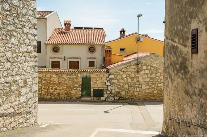 Прогулка по цветной жемчужине Адриатики