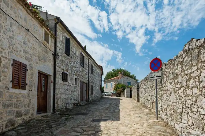 Прогулка по цветной жемчужине Адриатики