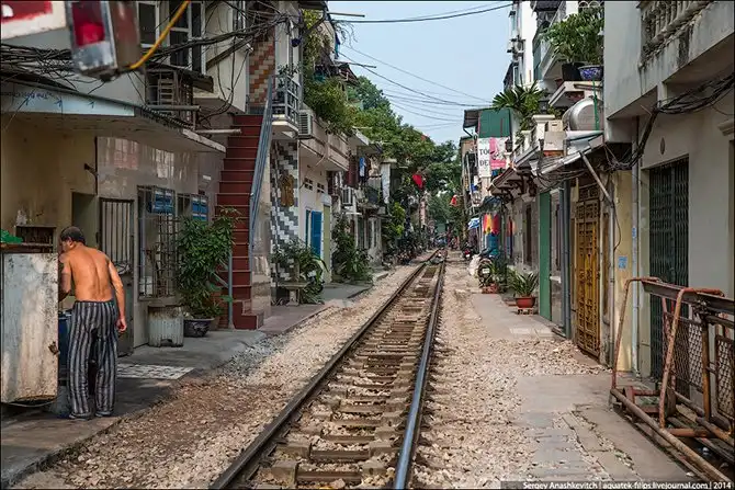 Квартира в метре от железной дороги