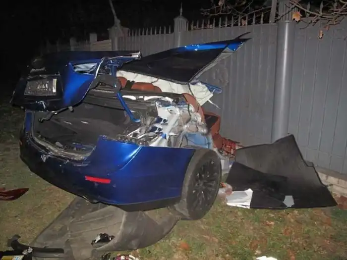 В центре Киева произошло ДТП с автомобилем Maserati