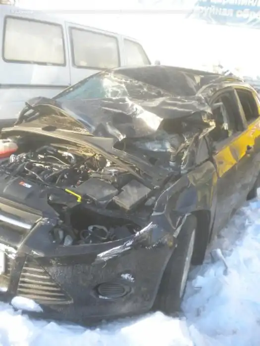 Фотоотчет о восстановлении «перевертыша» Ford Focus