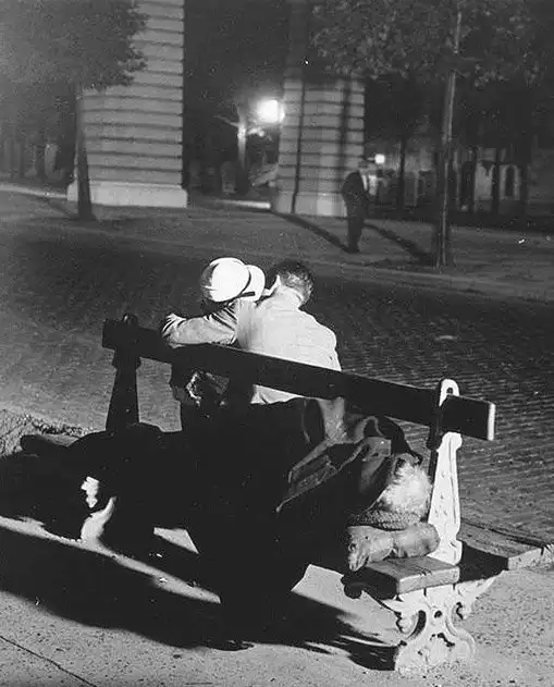 Ночной Париж на фотографиях Брассая