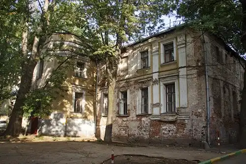 7 старейших зданий Москвы