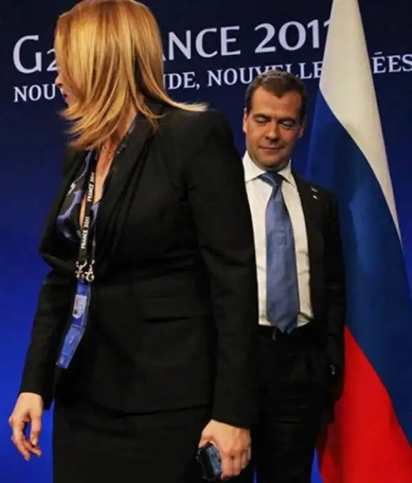 Куда пялимся?!