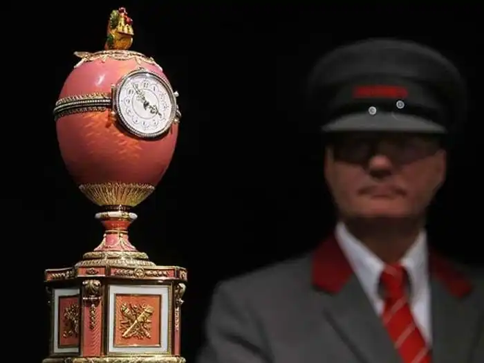 Эрмитаж получил от Путина яйцо Фаберже за 1 миллиард рублей