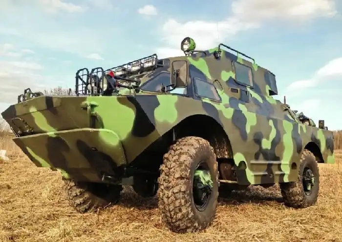 Тюнингованый броневик БРДМ-2