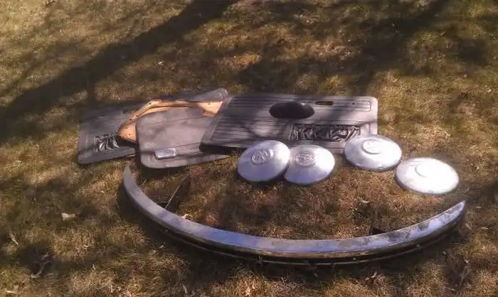 Самодельная двухъярусная детская кровать в виде фургона Volkswagen Type 2