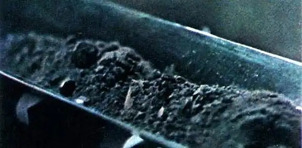 Куда пропали лунные камни ?