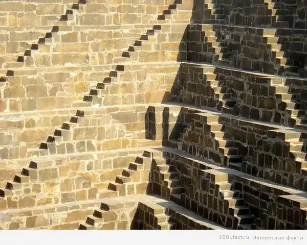 Чанд Баори – уникальный колодец древних индийцев