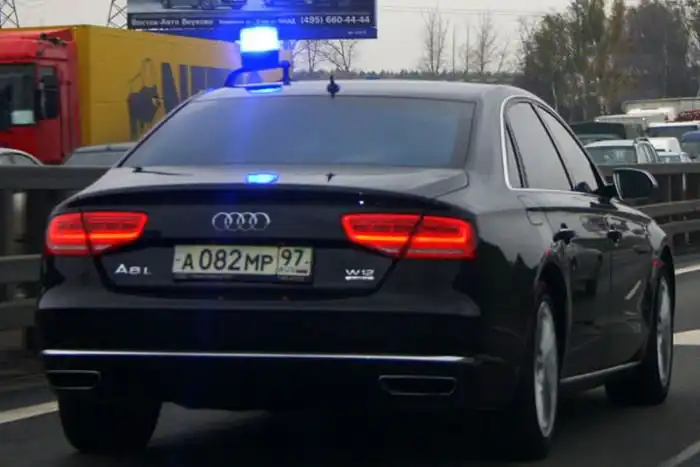 Парень может стать миллионером благодаря подержанному седану Audi A8