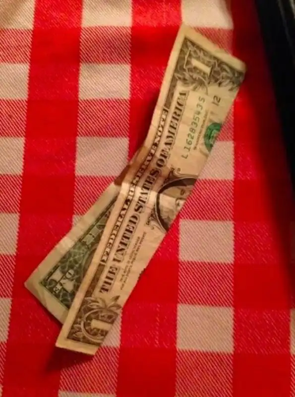 Как оставить щедрые чаевые, не пострадав при этом финансово