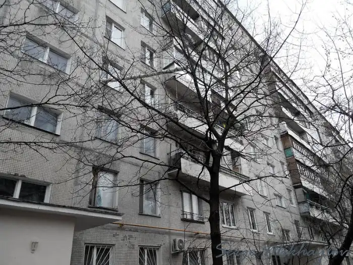 Котопровод в одной из квартир типичной многоэтажки