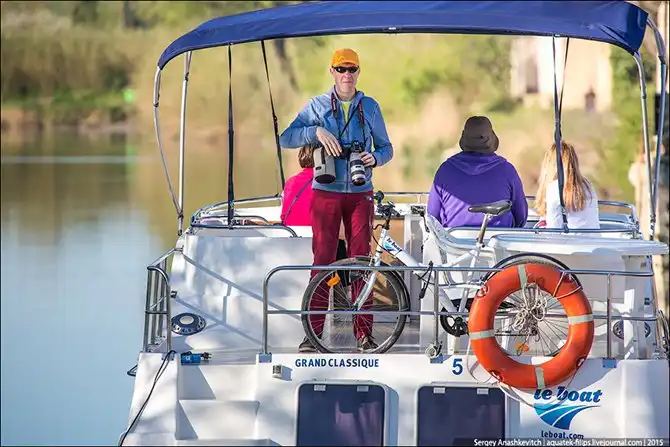 Корабль на прокат и путешествие по Франции