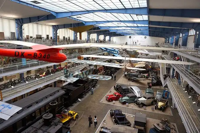 Экскурсия по музею техники в Праге