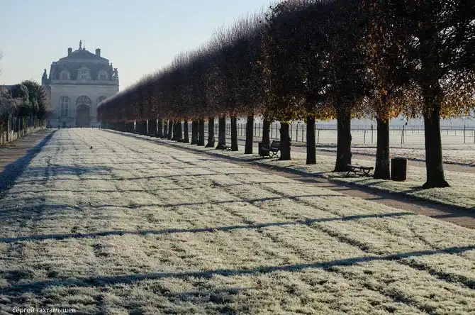 Прогулка по территории замка Шантаийи