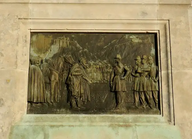 Прогулка по территории замка Шантаийи