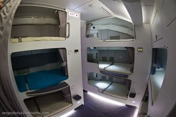 Как строят А380 и как они выглядят внутри