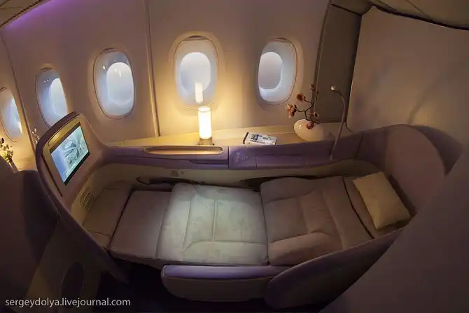 Как строят А380 и как они выглядят внутри