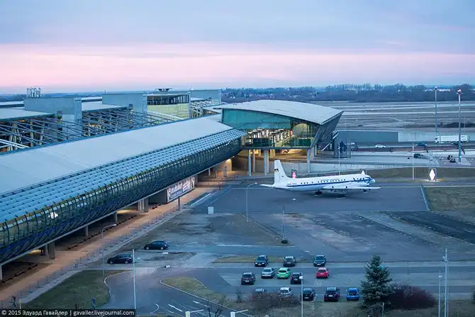 Экскурсия по устрашающему символу тотального контроля в ГДР