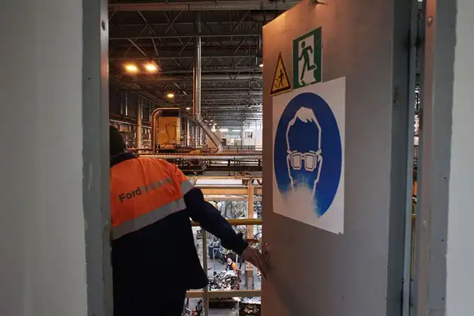 Как собирают в России новые Ford Mondeo