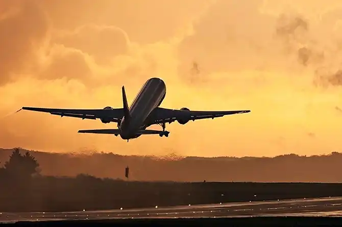 Авиаперелеты: 15 небанальных лайфхаков