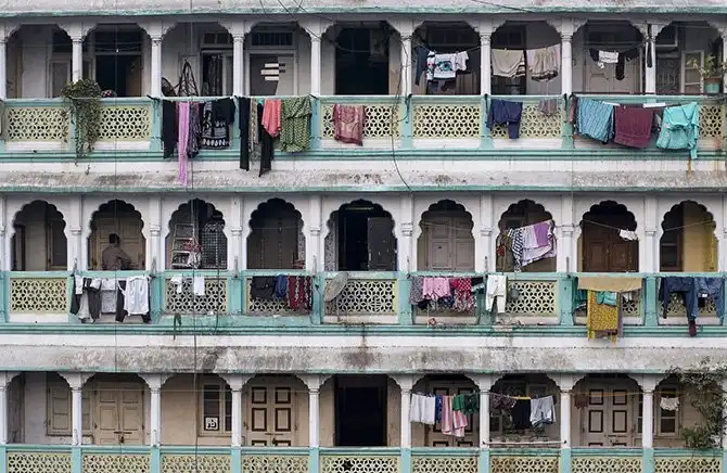 Сколько стоят квартиры в самых больших трущобах в мире