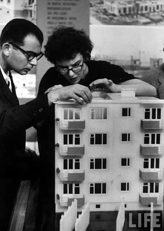 Выставка достижений cоветской науки, техники и культуры в Нью-Йорке.