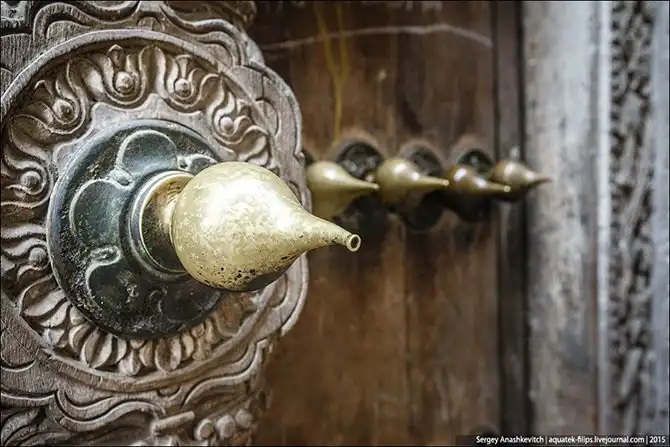 Не райская столица райского острова