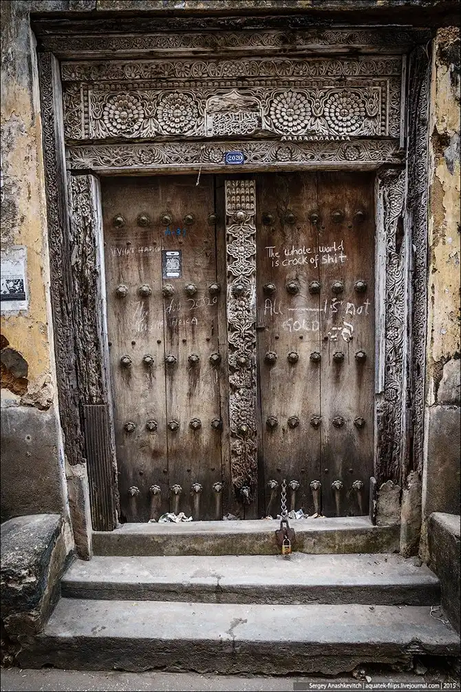 Не райская столица райского острова