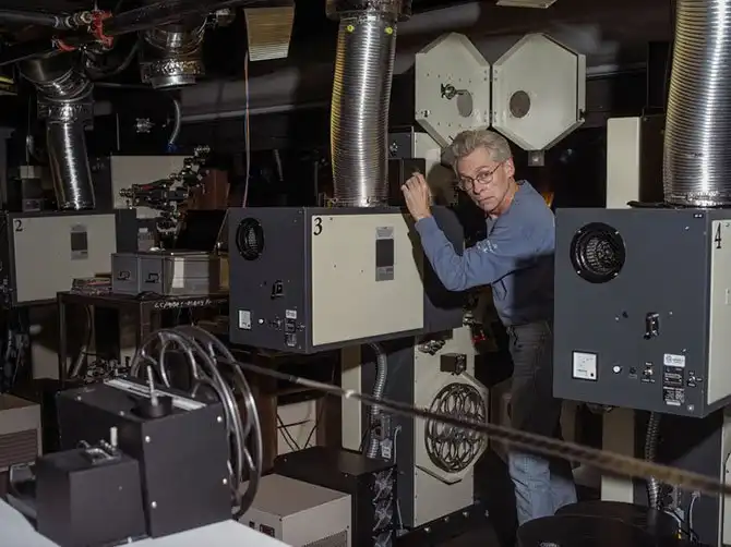 Как в Америке хранят фильмы на случай конца света