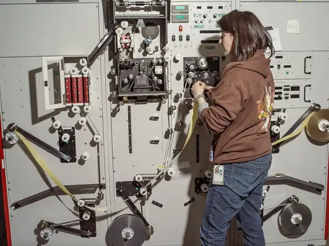 Как в Америке хранят фильмы на случай конца света