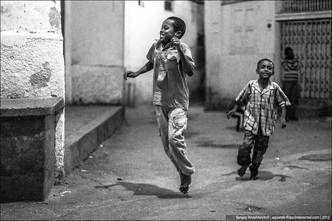 Ночная прогулка по африканским подворотням