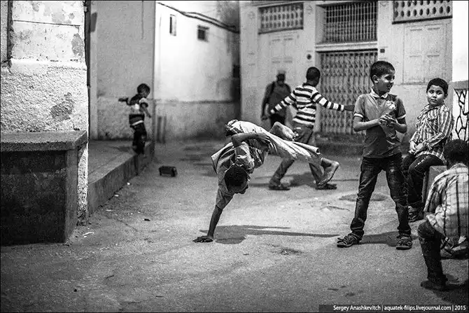 Ночная прогулка по африканским подворотням