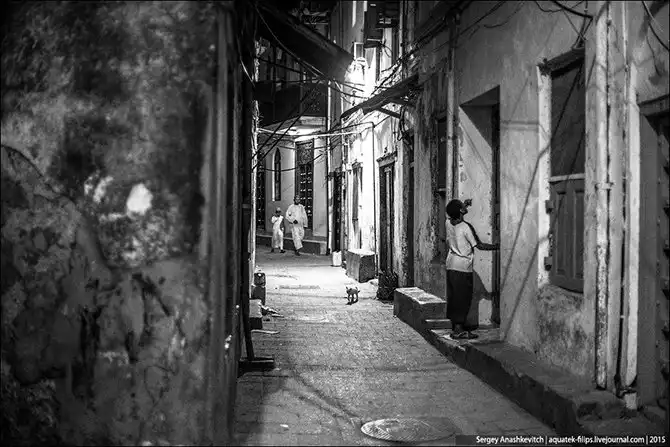 Ночная прогулка по африканским подворотням